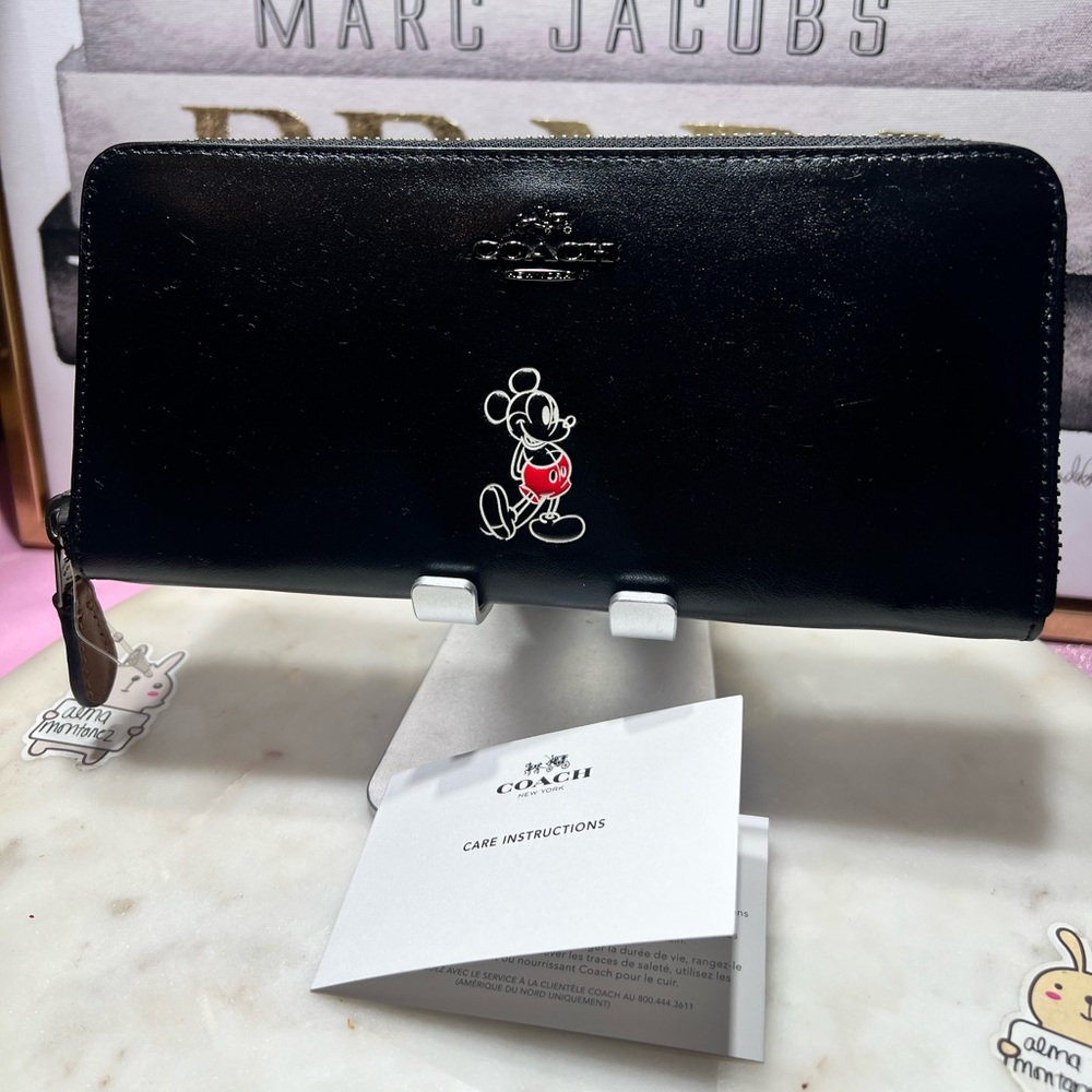 Coach Disney according zip Wallet with Mickey Mouse NWOT - Picture 7 of 13